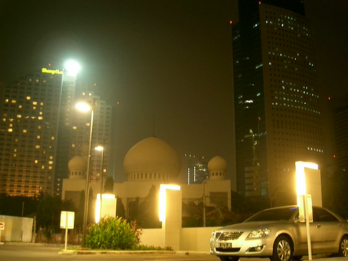 Mosque in Sudirman Park, Jakarta | by der Willy