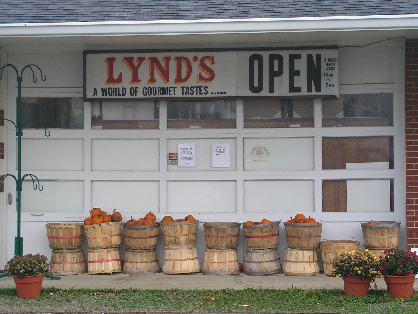Bob Lynd's Fruit Farm - New Albany, OH