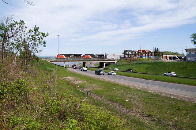 CN 401 Westbond  CN 3034 Leader @ West jct, Charny