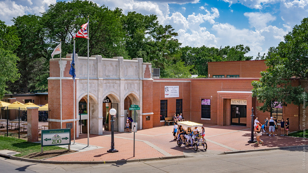 Entrance to Lee Richardson Zoo, Garden City Kansas 2018052… | Flickr