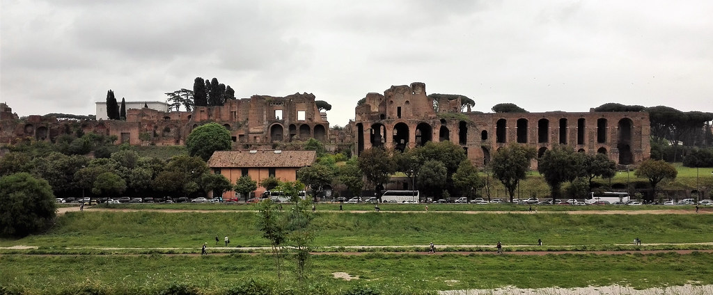 Roma - Italia    ( Il Colle Palatino )