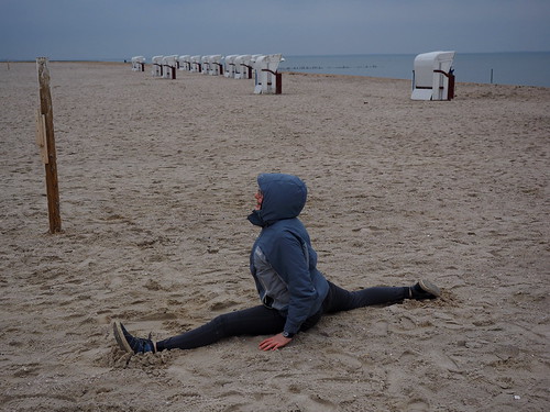 Spagat am Strand | OLYMPUS DIGITAL CAMERA | Cafeja | Flickr