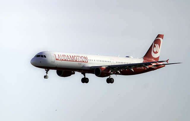 A321-211  Laudamotion  - aterrizando en Ibiza