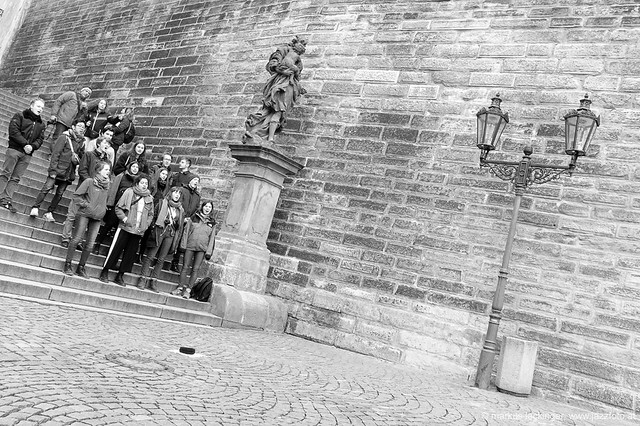 Chor auf Stiege Prag / choir on stairs prague