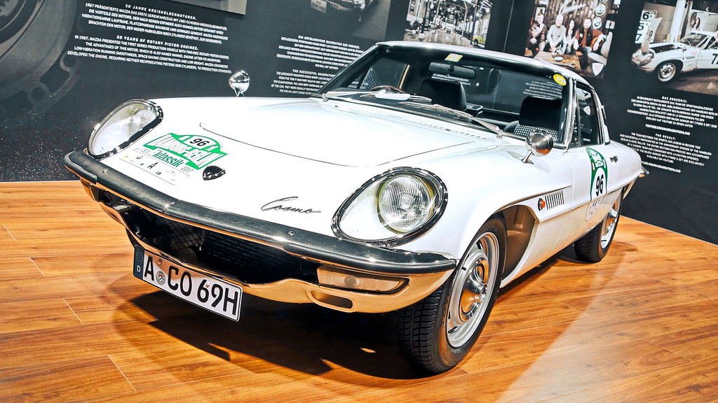 Image of Mazda Cosmo