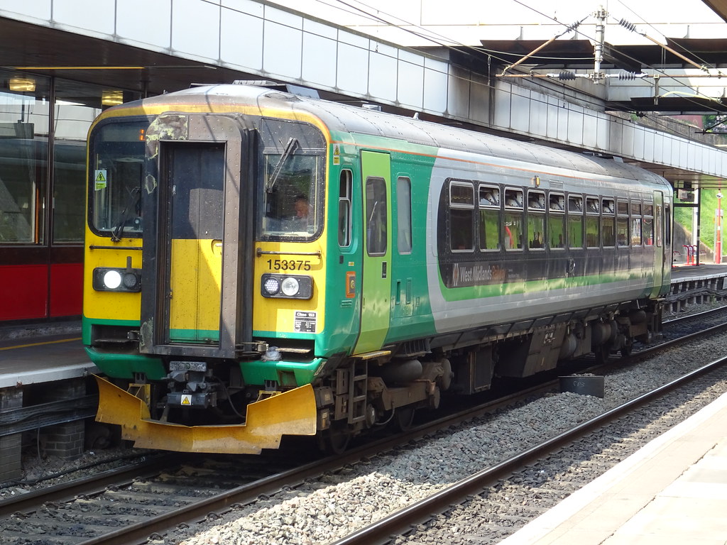R153 Rly WMR 153375 @ Coventry | West Midlands Railway Class 153, 153… | Flickr