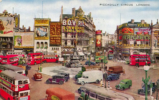 Piccadilly Circus, London, postcard 1948