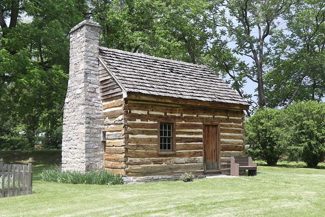 Abram's Delight - 1780 Log Cabin