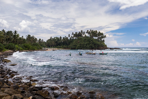 srilanka asia canon dikwella seascape landscape nature indianocean fisherman waves ocean water palmtrees rocks coast