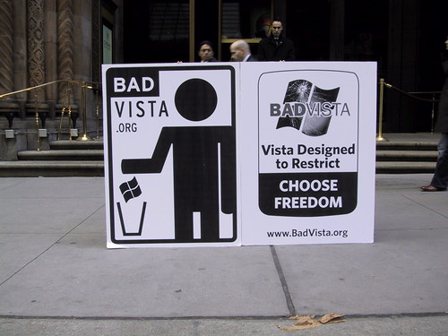 BadVista.org and DefectiveByDesign.org at the Vista launch lunch | by johnsu01