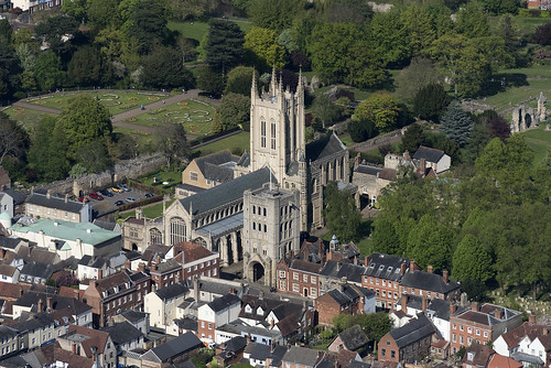 cathedral stedmundsburycathedral suffolk burystedmunds above aerial nikon d810 hires highresolution hirez highdefinition hidef britainfromtheair britainfromabove skyview aerialimage aerialphotography aerialimagesuk aerialview drone viewfromplane aerialengland britain johnfieldingaerialimages fullformat johnfieldingaerialimage johnfielding aerialimages fromtheair fromthesky flyingover birdseyeview cidessus antenne hauterésolution hautedéfinition vueaérienne imageaérienne photographieaérienne vuedavion delair british english image images pic pics view views