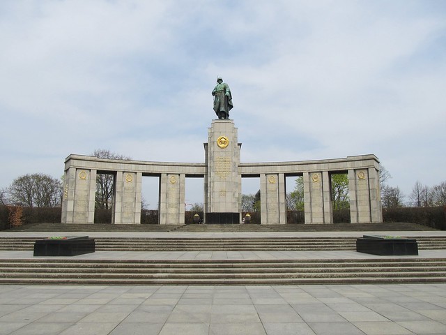 Sowjetisches Ehrenmal im Tiergarten, Berlin