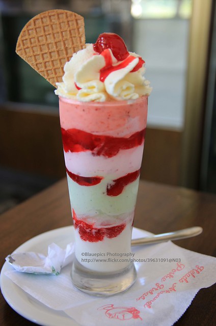 Mendoza, Ice Cafe Perin, strawberry/jogurt