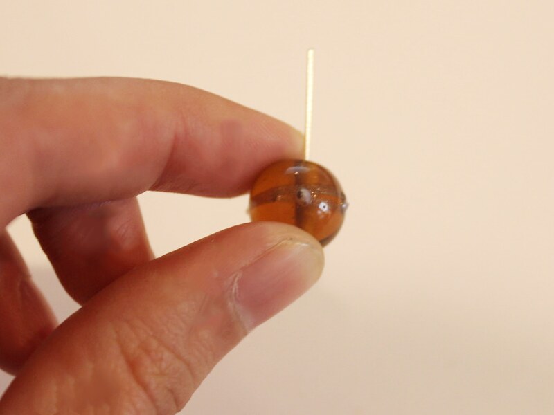 glass bead on pin