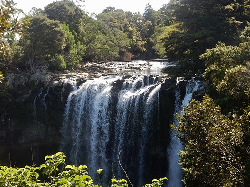 rainbowfalls waterfall rocky drop edge precipice landscape nature kerikeri river newzealand nz