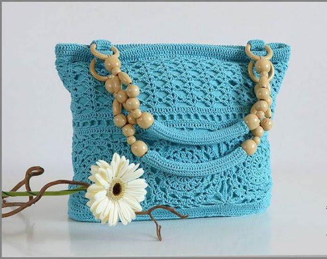 what  lovely purse model, I loved this very charming 🙋‍♀💙 and delicate pattern crochet pattern