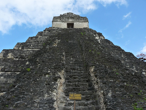 Tikal: Mayské pyramidy a džungle, kam až oko dohlédne (2. díl)