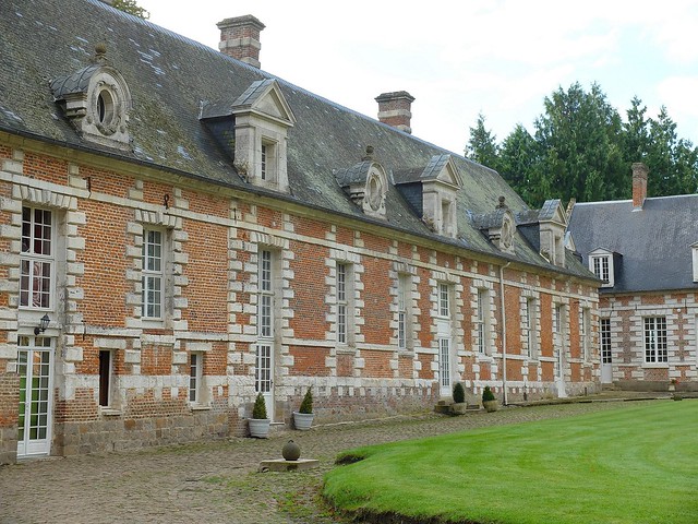 Vauchelles-lès-Domart : Château (XVIIème) - aile XVIIIème