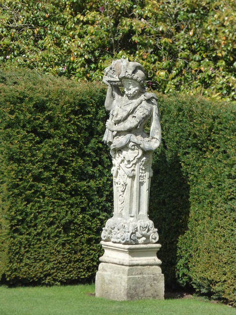 Bodnant Garden - Terraces - statue