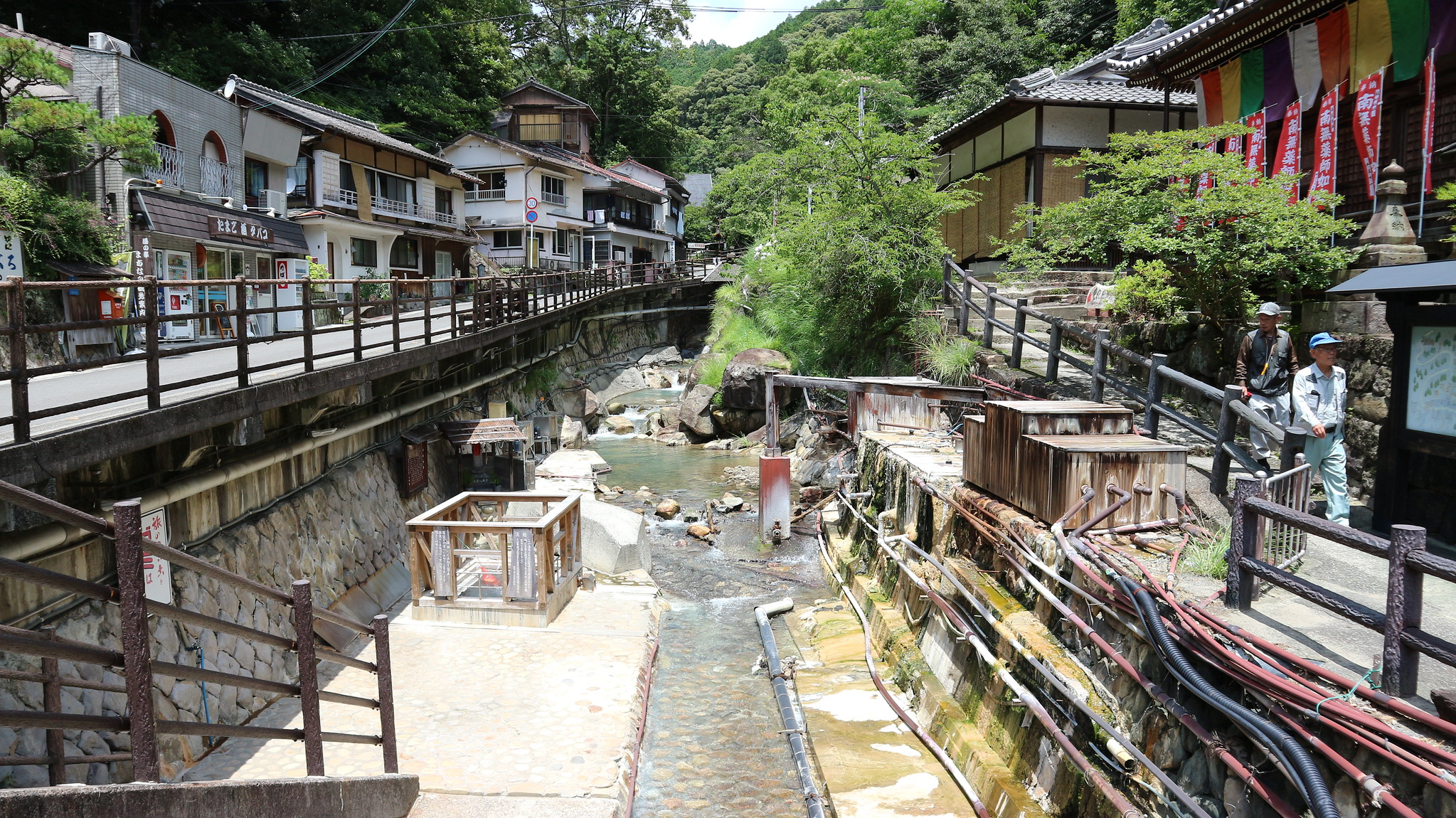 Tsuboyu Onsen en Yunomine Onsen (Japón). Onsen Patrimonio de la Humanidad en el Camino Kumano. ¡Incluye vídeo!