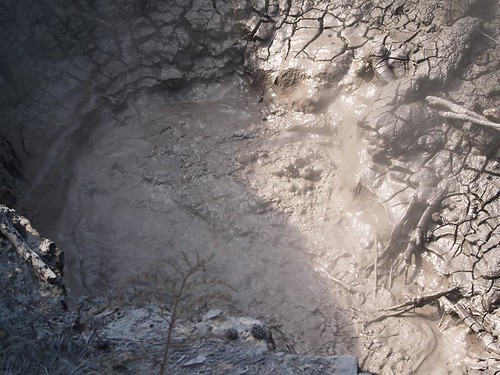 Mudpools wo wir Kristin reinstossen wollten | by seuche44