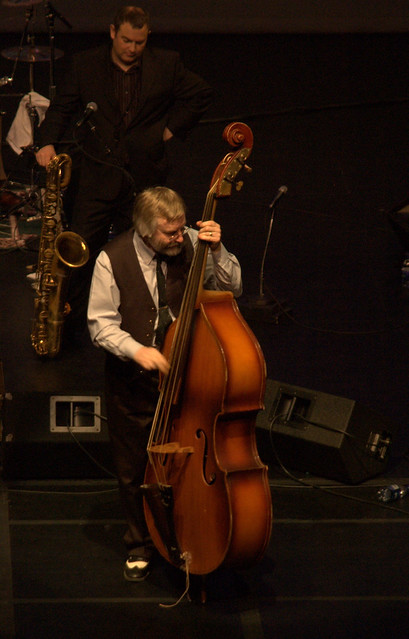Colin Bray on Bass - Jeff Healey's Jazz Wizards