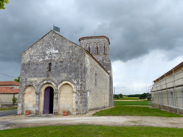 Moings, Charente-Maritime: église paroissiale Saint-Martin