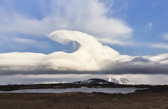 Wave in the Iceland sky