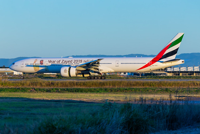 Emirates 777-300ER - A6-ECE - BNE