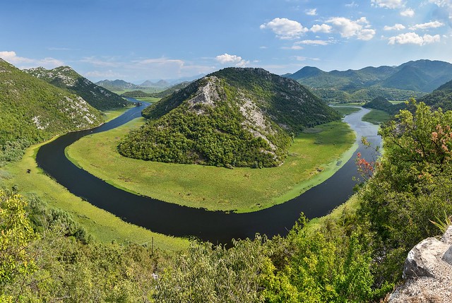 Flussschleife in Montenegro