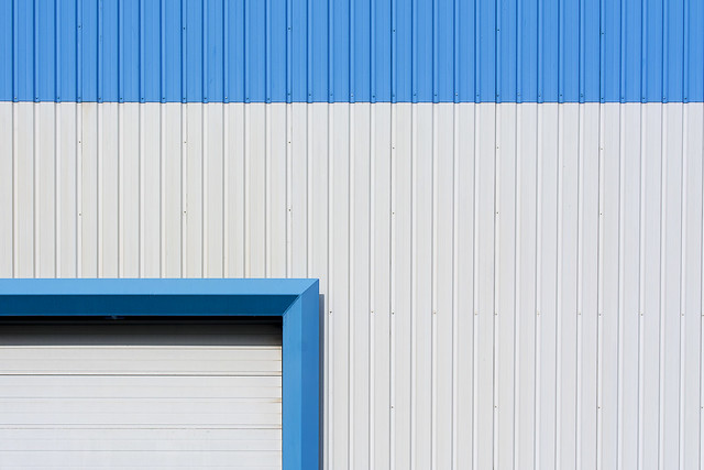 Play of lines with blue and white