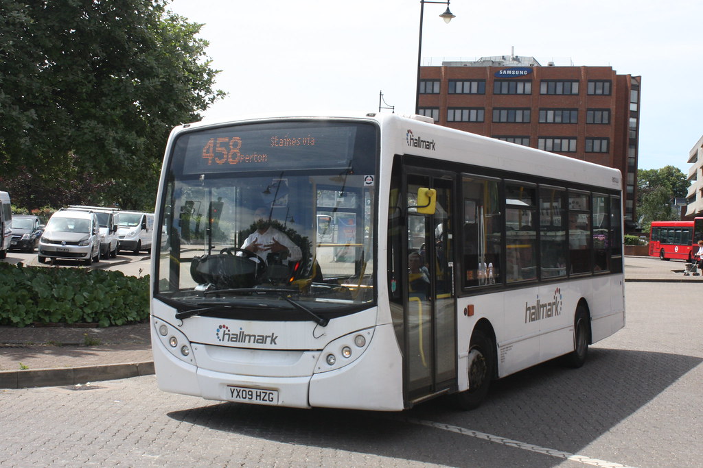 Hallmark | YX09HZG | Route 458 | Staines Bus Station | Flickr
