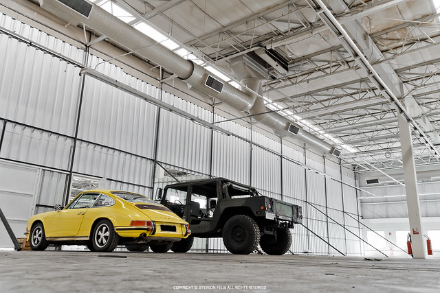 Porsche 911 T & Humvee