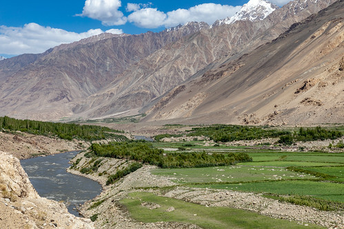 tajikistan afghanistan wakhan wakhancorridor pamir hindukush mountains river panj panjriver amudarya silkroad namadgut khaakha kaakha badakhshan badakhsan
