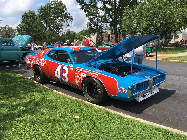 70s Plymouth Road Runner Petty 43