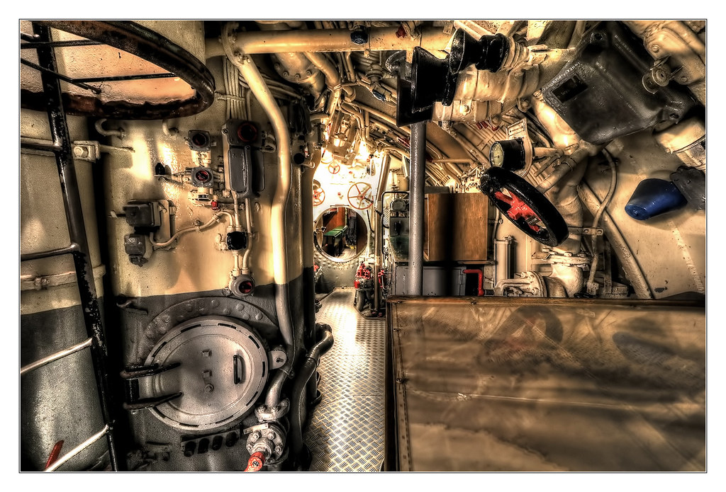 Laboe - TECHNISCHE MUSEUM U-995 Midship