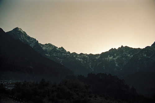 Saw by OzGFK, Pulled some negatives out of storage and have been scanning them. This is from Nepal, Everest region