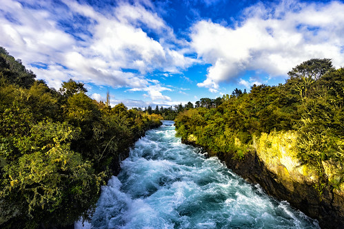 huka falls waterfall roar water river sky clouds trees greens nz new zealand outdoor landscape nature sony a7m2 holiday travel travelling travelgram picoftheday photooftheday