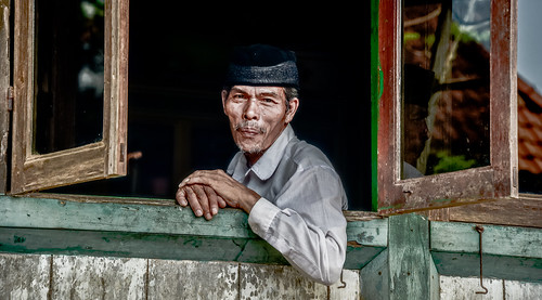 localpeople people villages communityforestry livelihoods males men kabupatenindragirihulu riau indonesia id