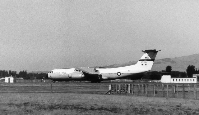 19800101_Fnnnxx_APSPII-135 USAF MAC C141 67958 at Christchurch