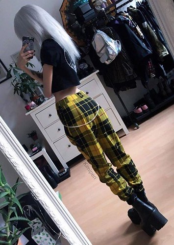 #Clothes: Printed black crop top with tartan yellow pants … | Flickr