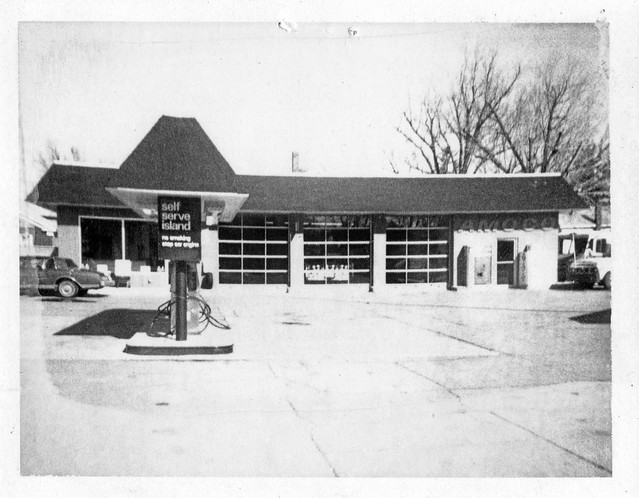 1980s - Amoco Gas Station