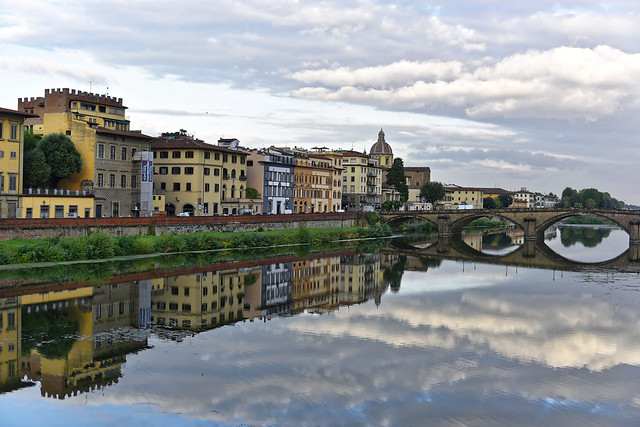Ponte alla Carraia, Florence Italy