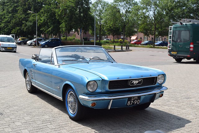 Ford Mustang convertible 1966