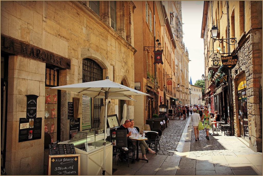 Rue Saint-Jean, Vieux Lyon, Lyon, Auvergne-Rhône-Alpes, France