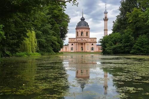 reflection reflections spiegelung teich see castlegarden schlossgarten schlosspark pond water wasser landscape landschaft moschee mosque gartenmoschee minarett minaret baum bäume tree trees cloudy bewölkt schwetzingen rotemoschee deutschland germany europe postcard postkarte sony alpha ilce6300 sel18135 18135mm carstenheyer