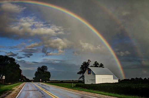 delta keokukcounty iowa farm country agriculture barn quilt highway rainbow clouds sky road roadside ©sharidayton