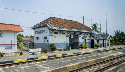 stasiun keretaapi railway indonesia pringkasap subang jawabarat westjava heritage dutch building architecture