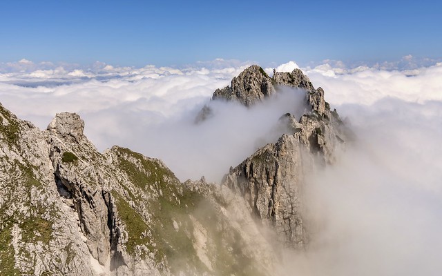 *Julian Alps @ above the clouds*
