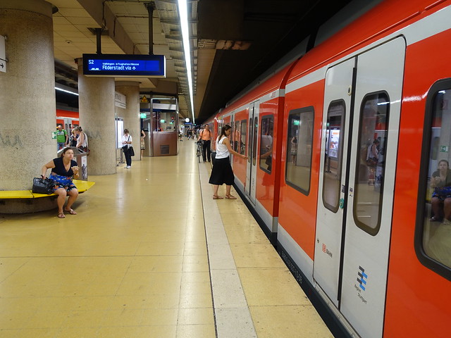 201807001 Stuttgart-West S-Bahn station